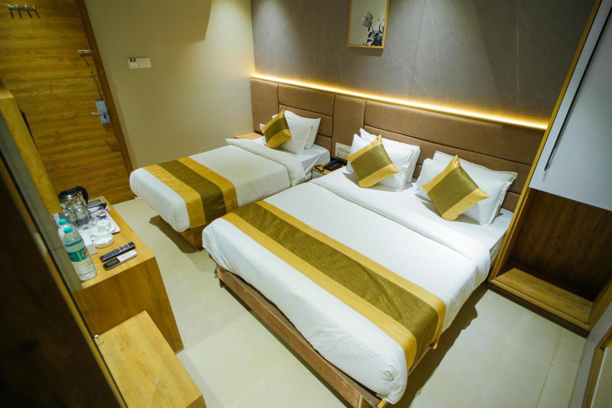 Hotel Skylink Hospitality Mahalaxmi 孟买 外观 照片