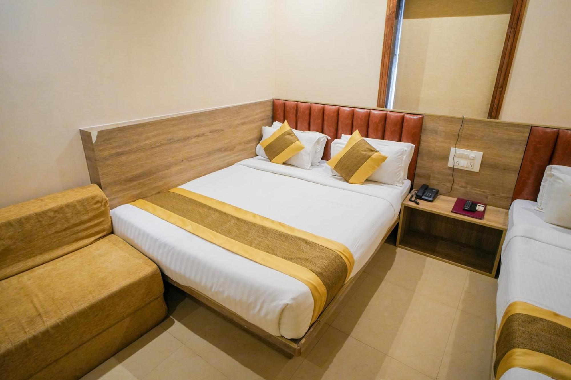 Hotel Skylink Hospitality Mahalaxmi 孟买 外观 照片