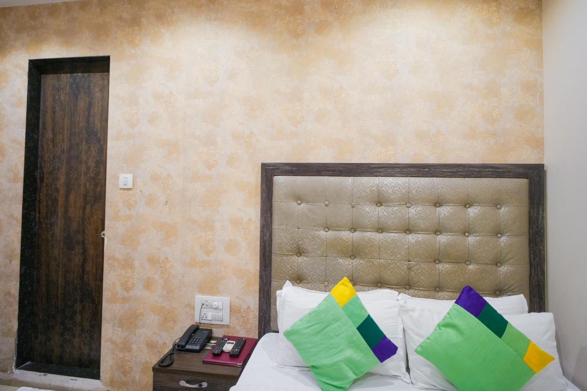 Hotel Skylink Hospitality Mahalaxmi 孟买 外观 照片
