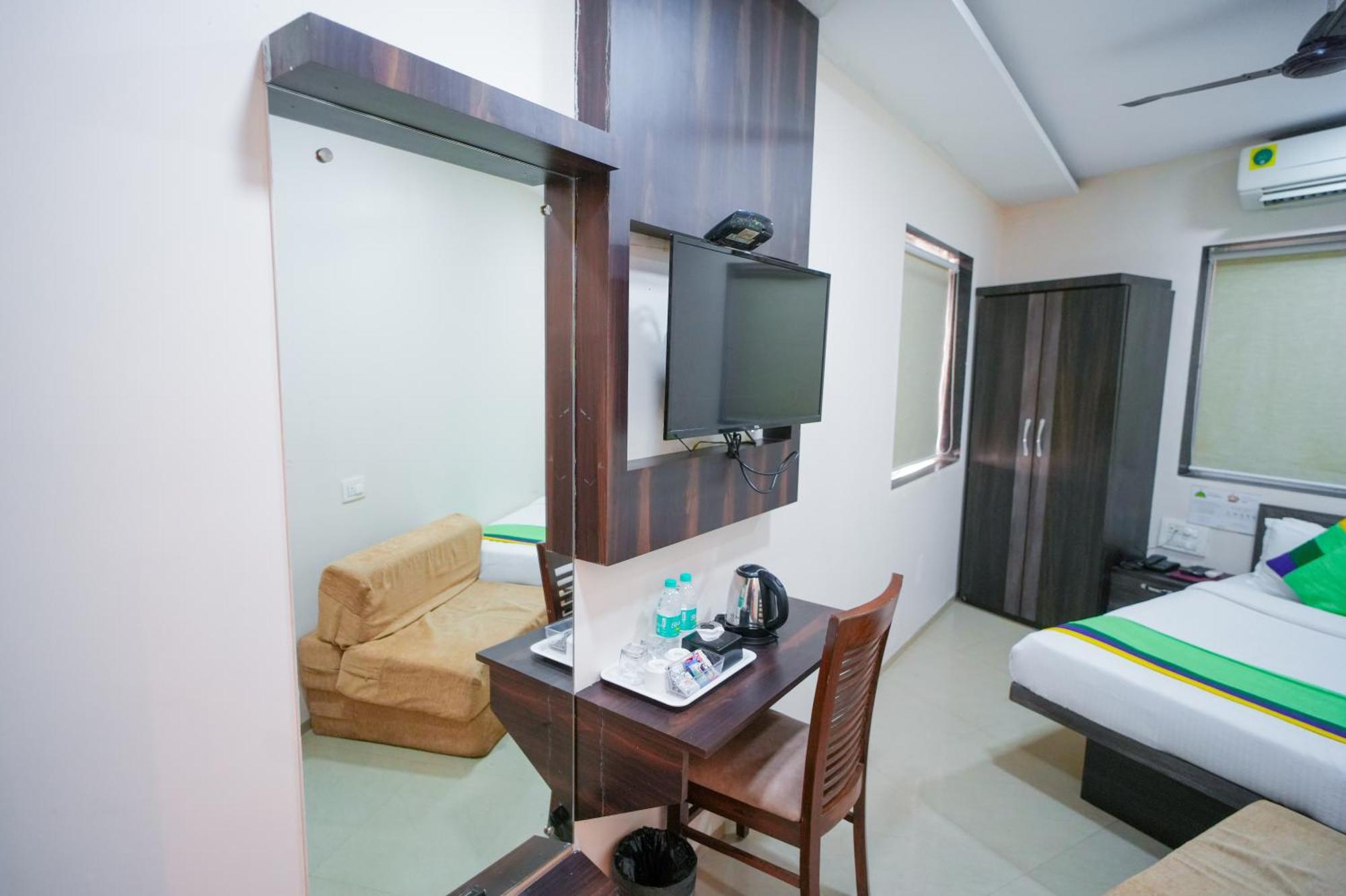 Hotel Skylink Hospitality Mahalaxmi 孟买 外观 照片
