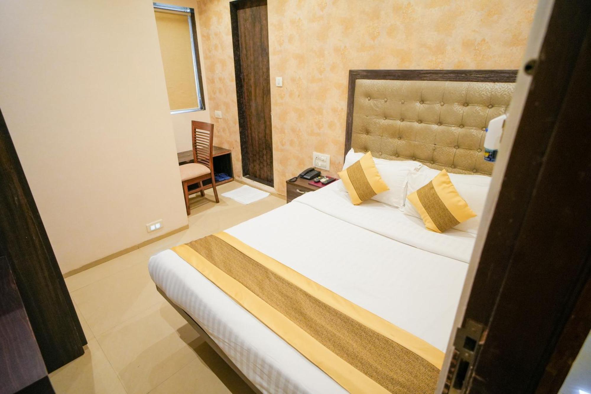 Hotel Skylink Hospitality Mahalaxmi 孟买 外观 照片