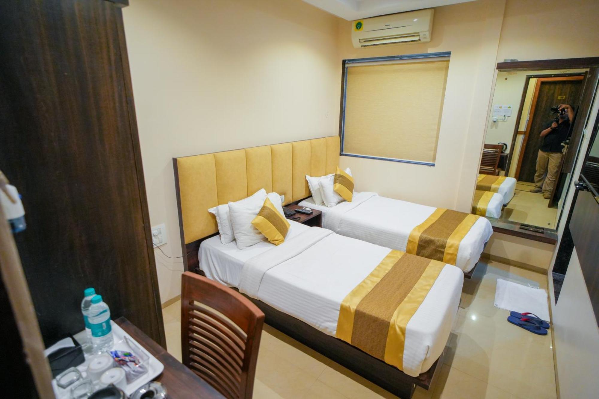 Hotel Skylink Hospitality Mahalaxmi 孟买 外观 照片